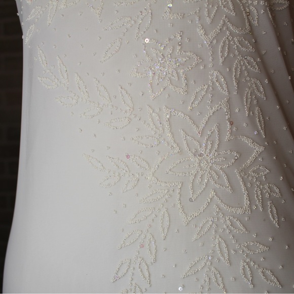 White beaded dress - Picture 6 of 11